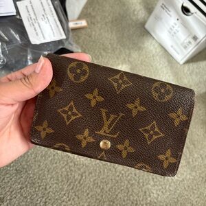 LV MONOGRAM WALLET (MISSING ZIPPER PULL)